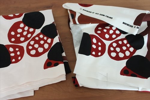 商品の詳細3: marimekko SADEMETSA　vintage生地　134cm×95cm